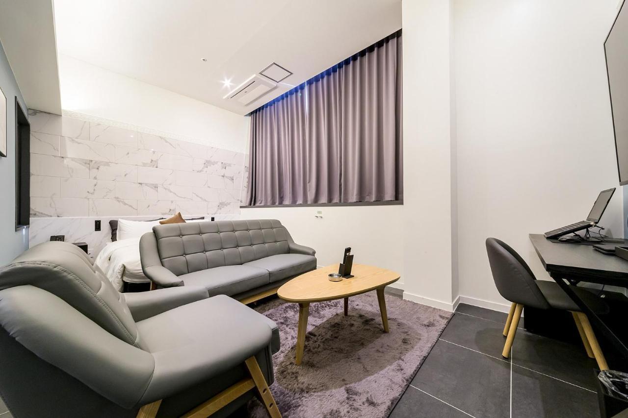 Pyeongtaek Stay Tourist Hotel Eksteriør billede