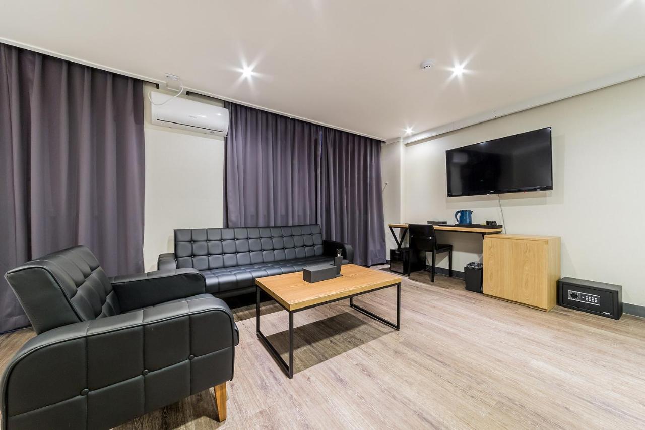 Pyeongtaek Stay Tourist Hotel Eksteriør billede